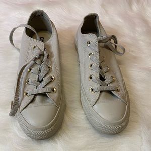 Grey Converse size 6